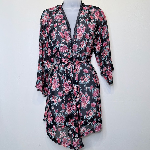 F21 | Moody Floral Sheer Lace Trim Belted Lingerie Mini Robe - Picture 2 of 15